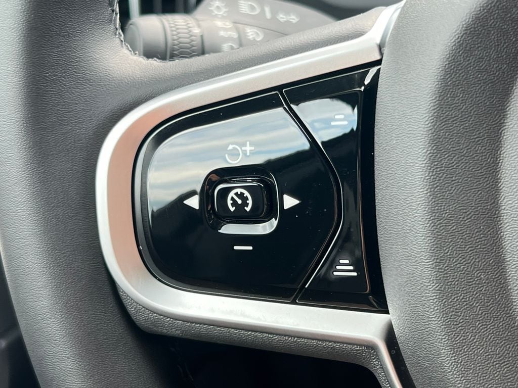 2026 Volvo XC90 Plus - Photo 19