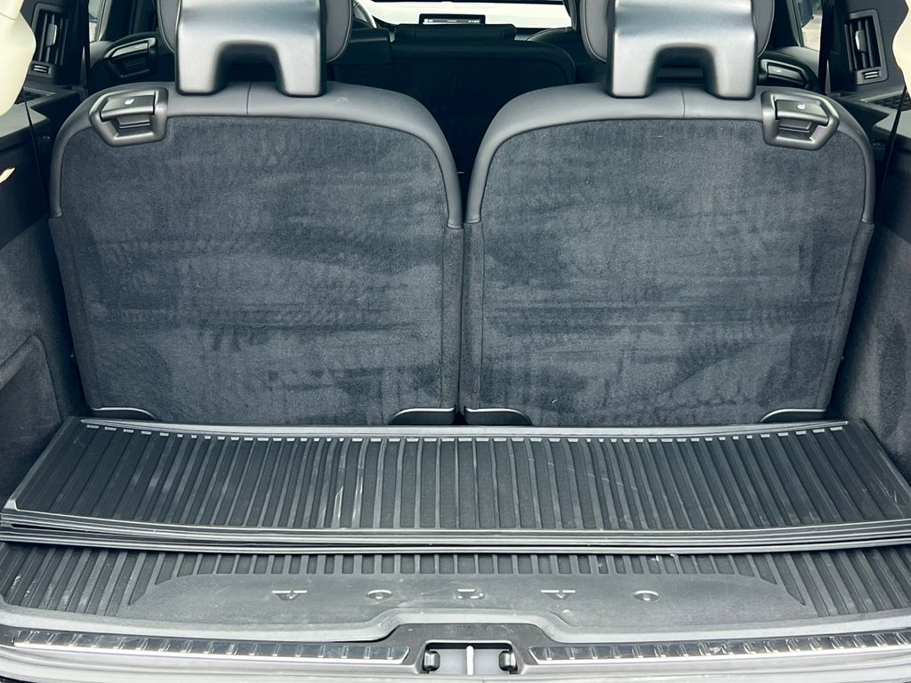 2026 Volvo XC90 Plus - Photo 35