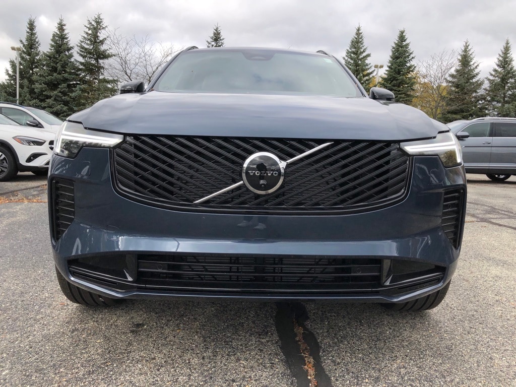 New 2026 Volvo XC90 B6 Ultra Dark Theme 7-Seater SUV