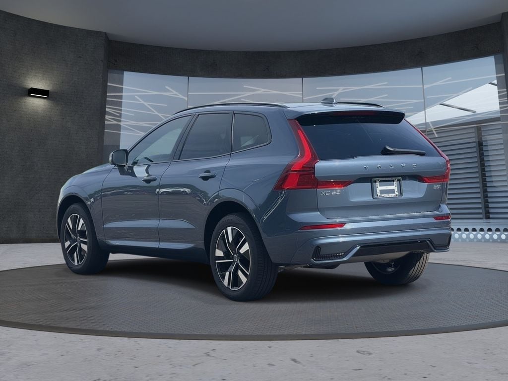 New 2026 Volvo XC60 B5 Core SUV