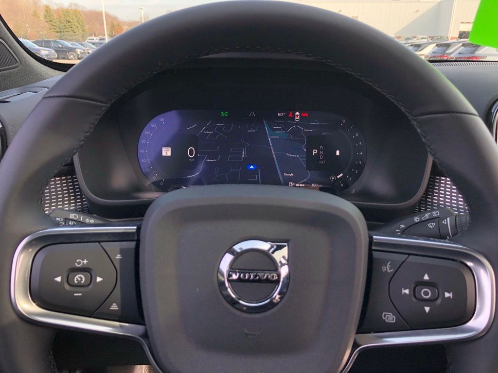 2026 Volvo XC40 Ultra Black Edition - Photo 13