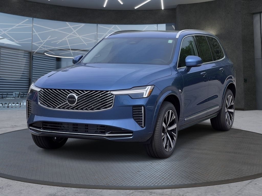 New 2026 Volvo XC90 B5 Core SUV