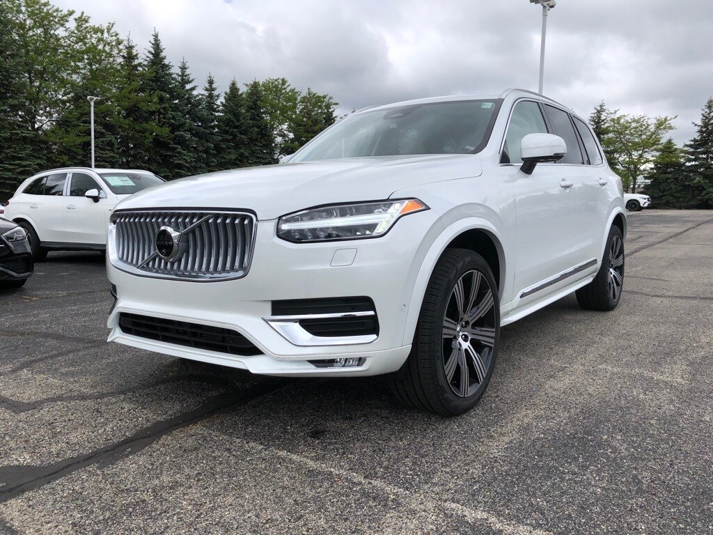 2025 Volvo XC90 Plus photo 2