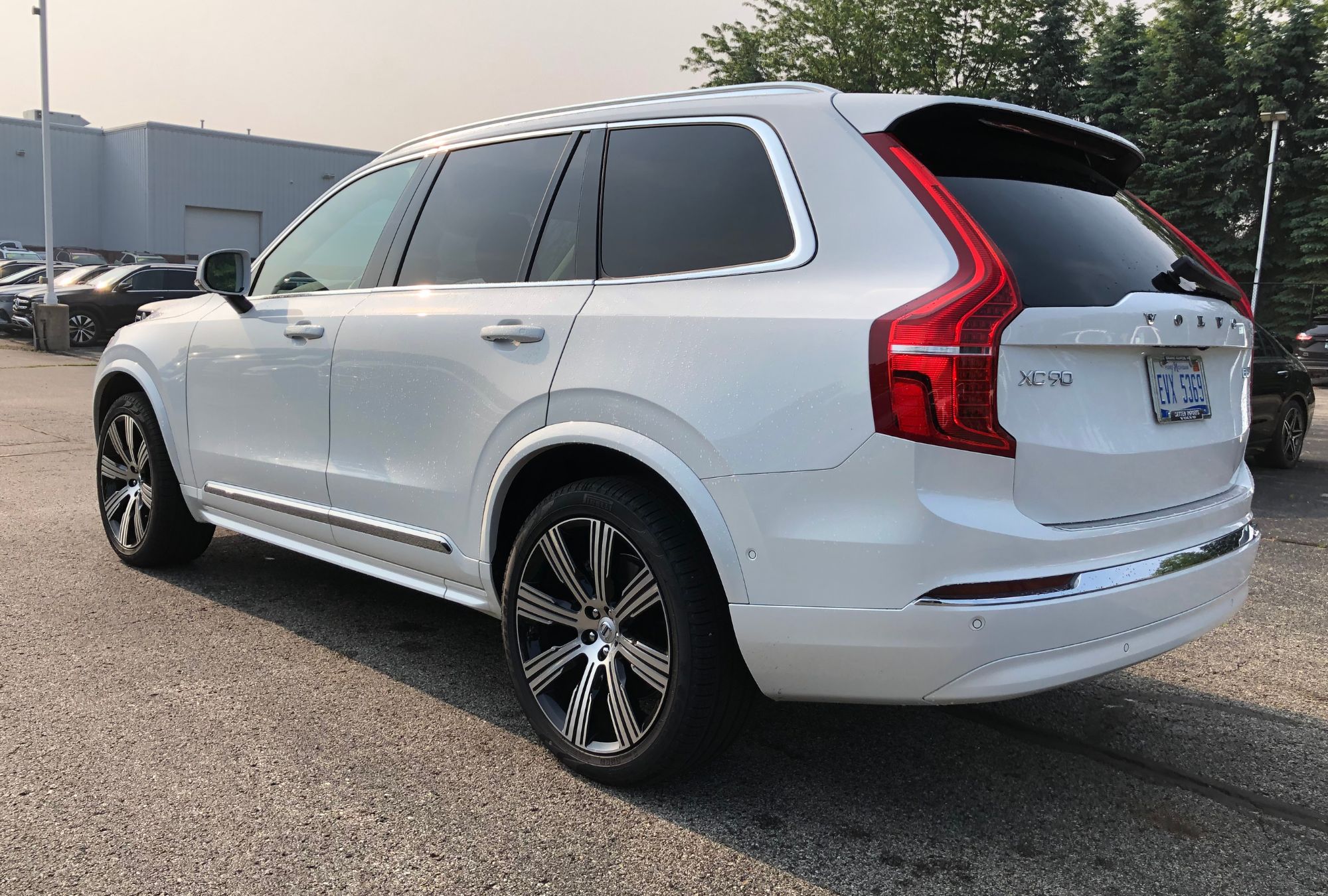 2025 Volvo XC90 Plus photo 4