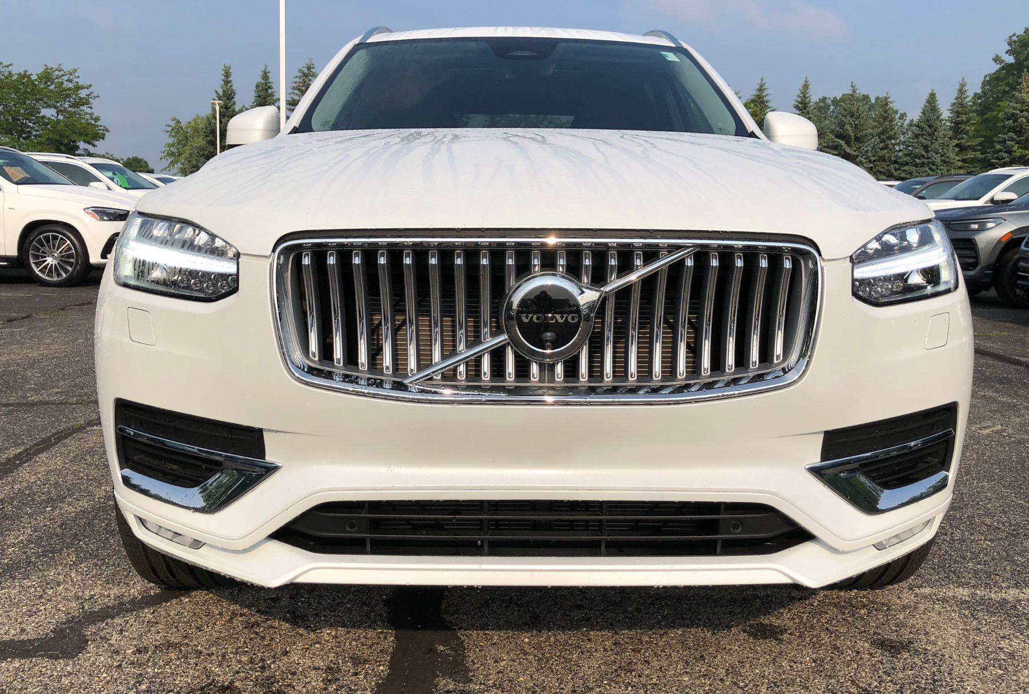 2025 Volvo XC90 Plus photo 2