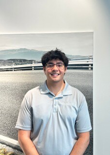 Staff member Andres Baculi from ID_69a6ddb14412