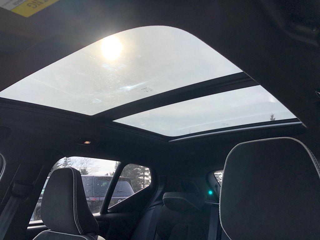 2026 Volvo XC40 Ultra Black Edition - Photo 8