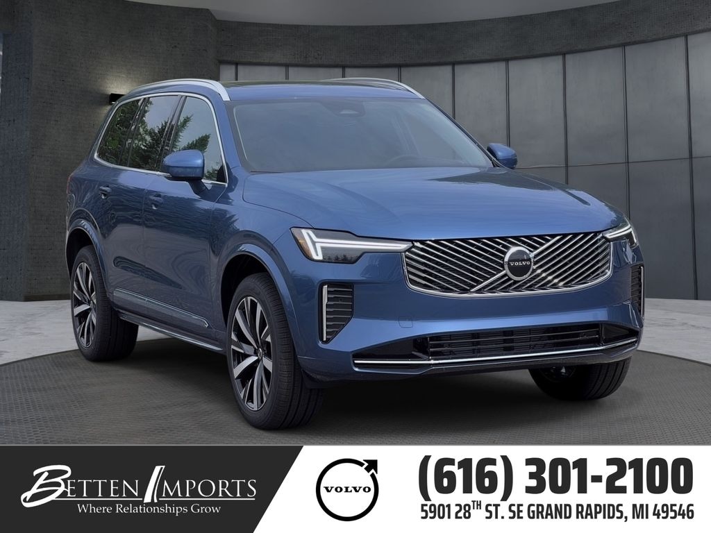 New 2026 Volvo XC90 B5 Core SUV