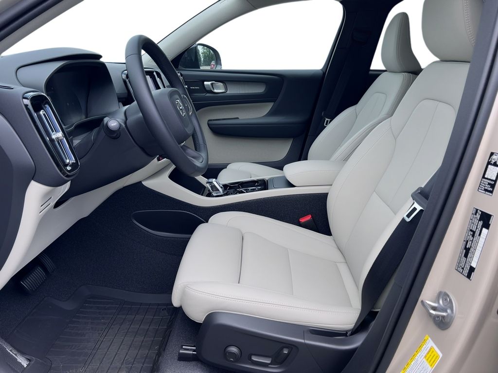 2026 Volvo XC40 Ultra - Photo 6