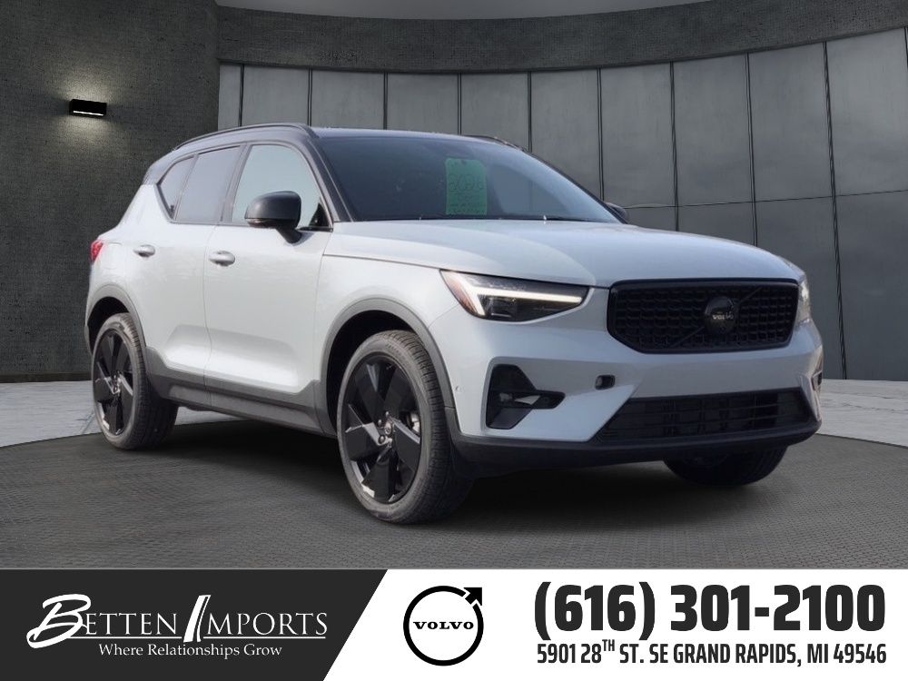 2026 Volvo XC40