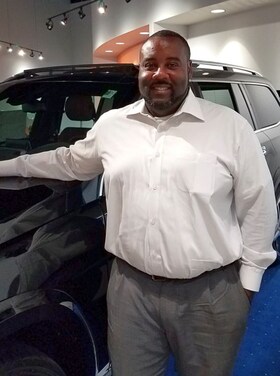 Staff member Jimmie Howard from ID_69a6ddb14412