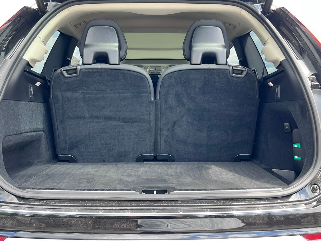 2026 Volvo XC90 Plus - Photo 33