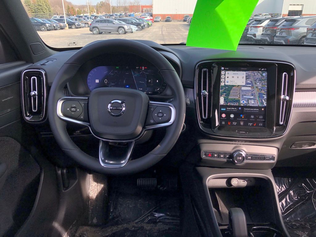 2026 Volvo XC40 Ultra Black Edition - Photo 10