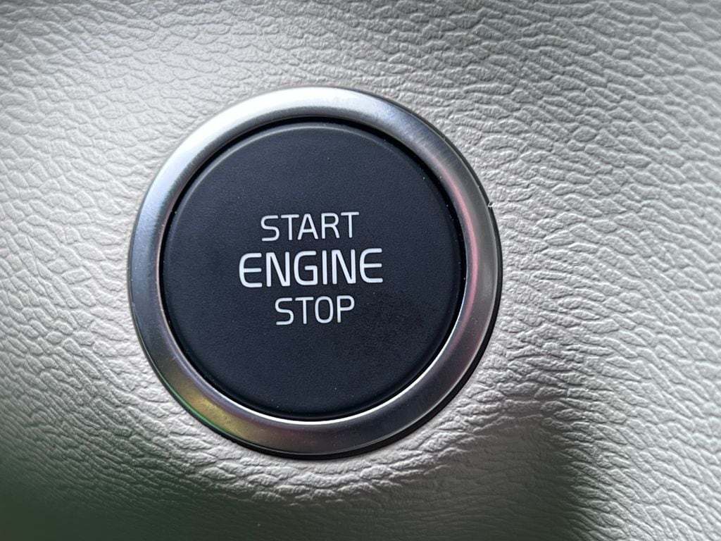 2026 Volvo XC40 Ultra - Photo 28