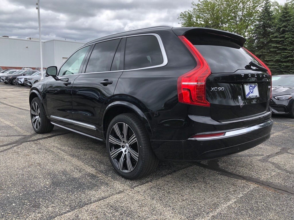 2025 Volvo XC90 T8 Plus photo 4