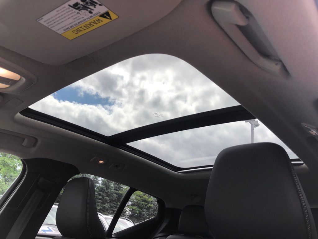 2026 Volvo XC40 Core - Photo 8