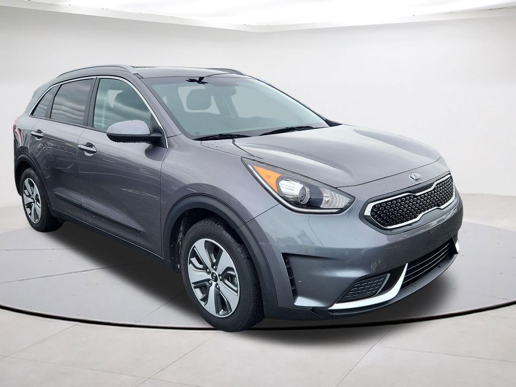 2018 Kia Niro LX's photo