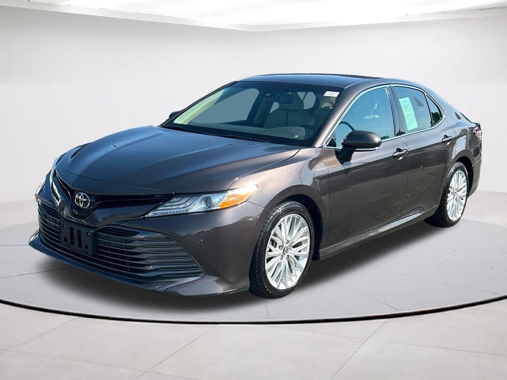 Used 2018 Toyota Camry XLE Sedan