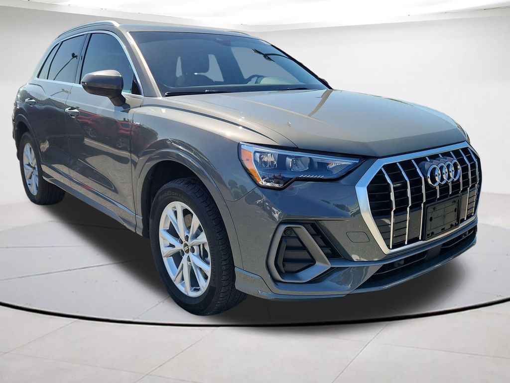 2022 Audi Q3 45 TFSI S Line Premium quattro's photo