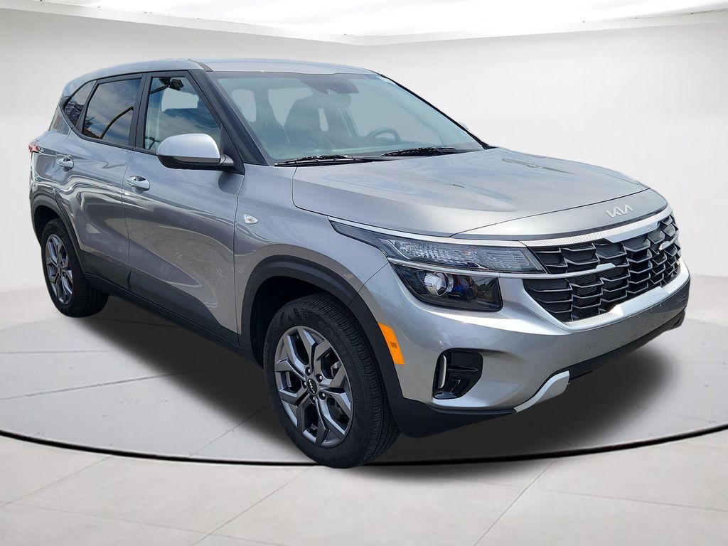 2024 Kia Seltos 2.0 LX AWD's photo