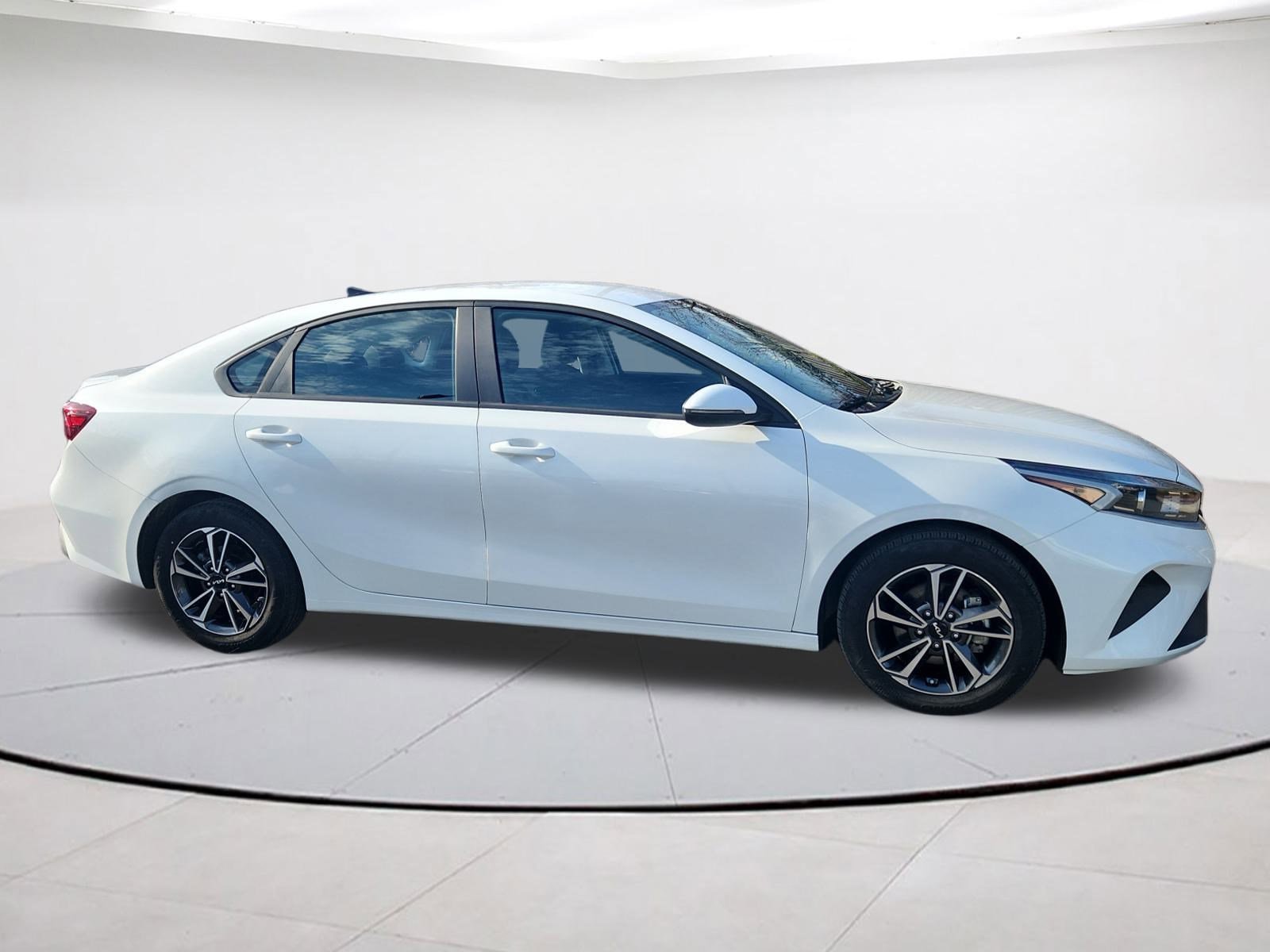 2023 Kia Forte LXS's photo