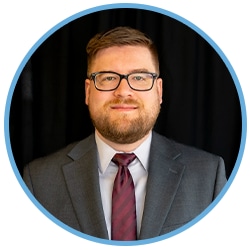 Staff member Robert Graves from ID_62c190