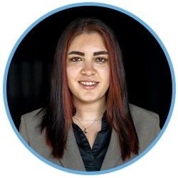 Staff member Nikki Atyabi from ID_62c190