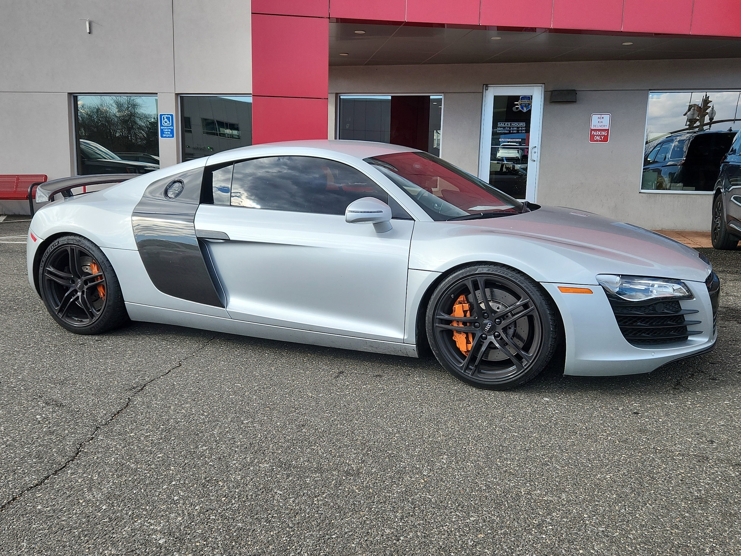 2009 Audi R8 Base's photo