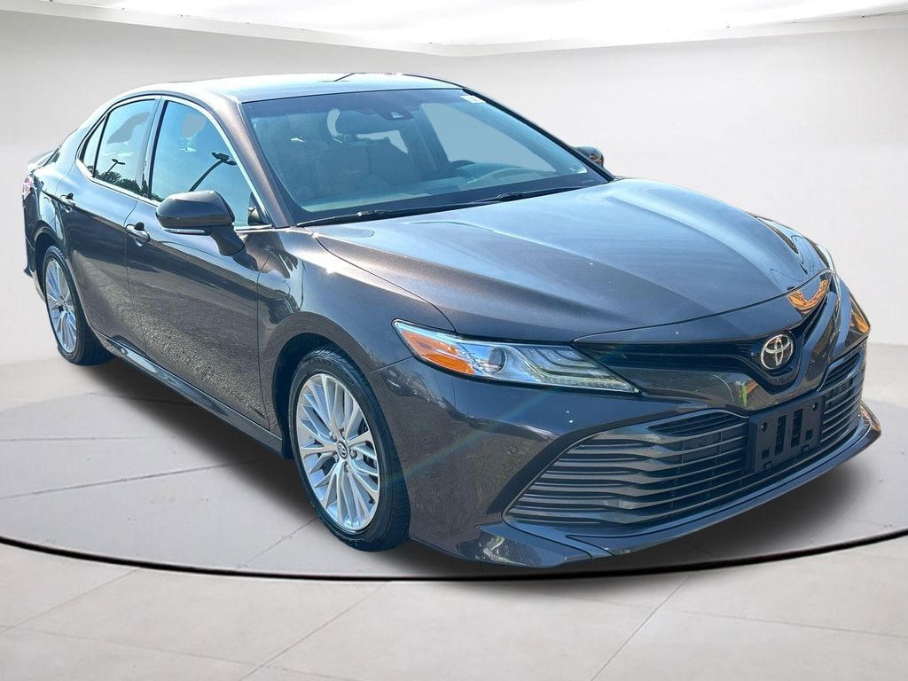 Used 2018 Toyota Camry XLE Sedan