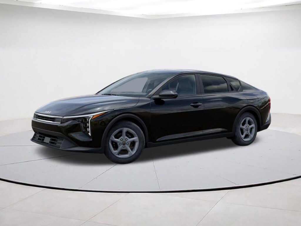 New 2025 Kia K4 LXS Sedan