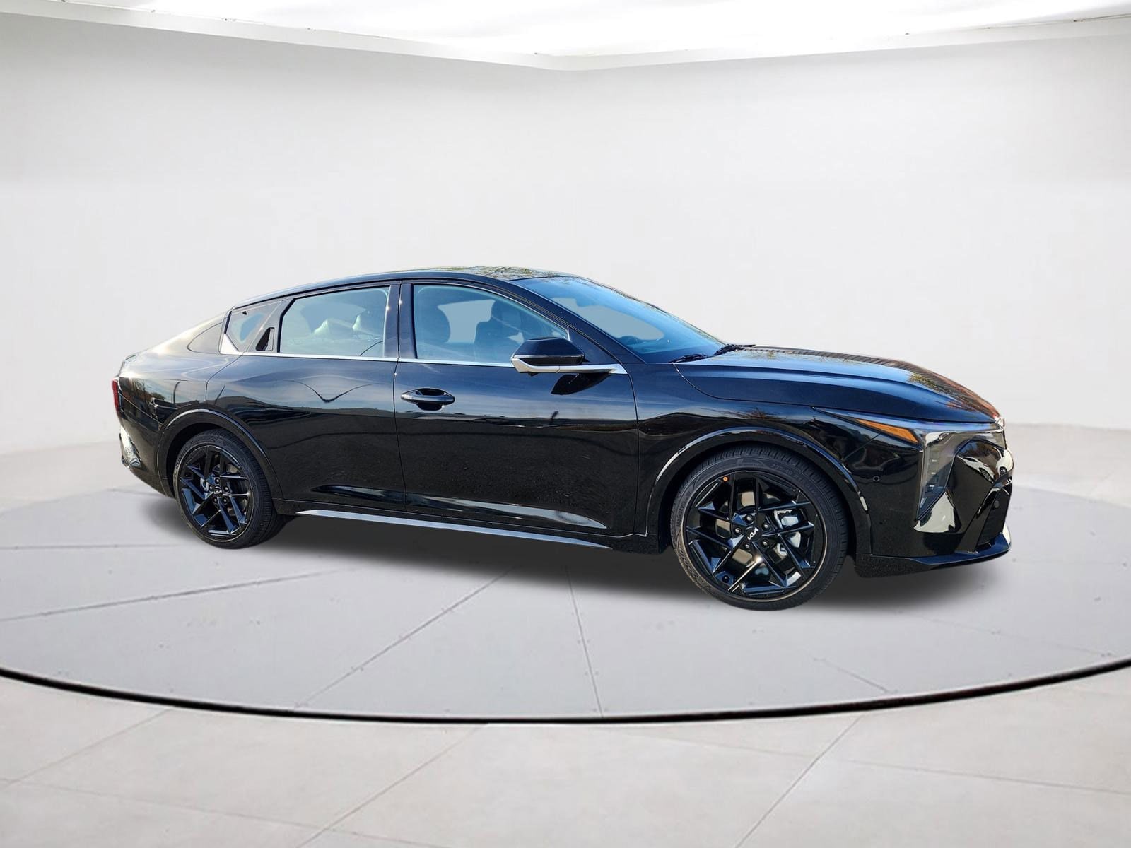 2025 Kia K4 GT-Line Turbo's photo