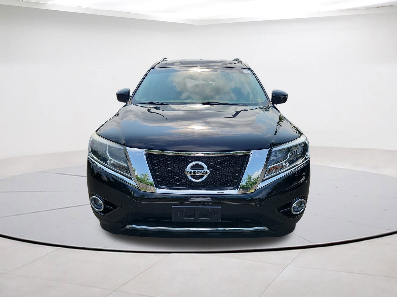 Used 2014 Nissan Pathfinder Platinum with VIN 5N1AR2MM8EC607977 for sale in Falls Church, VA
