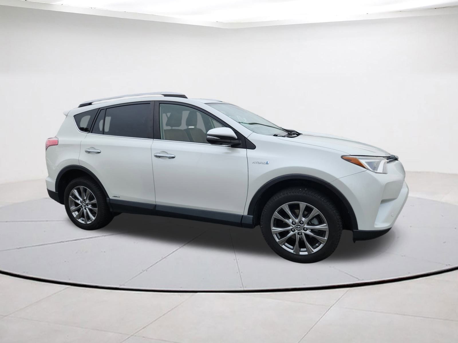 2016 Toyota RAV4 Limited's photo