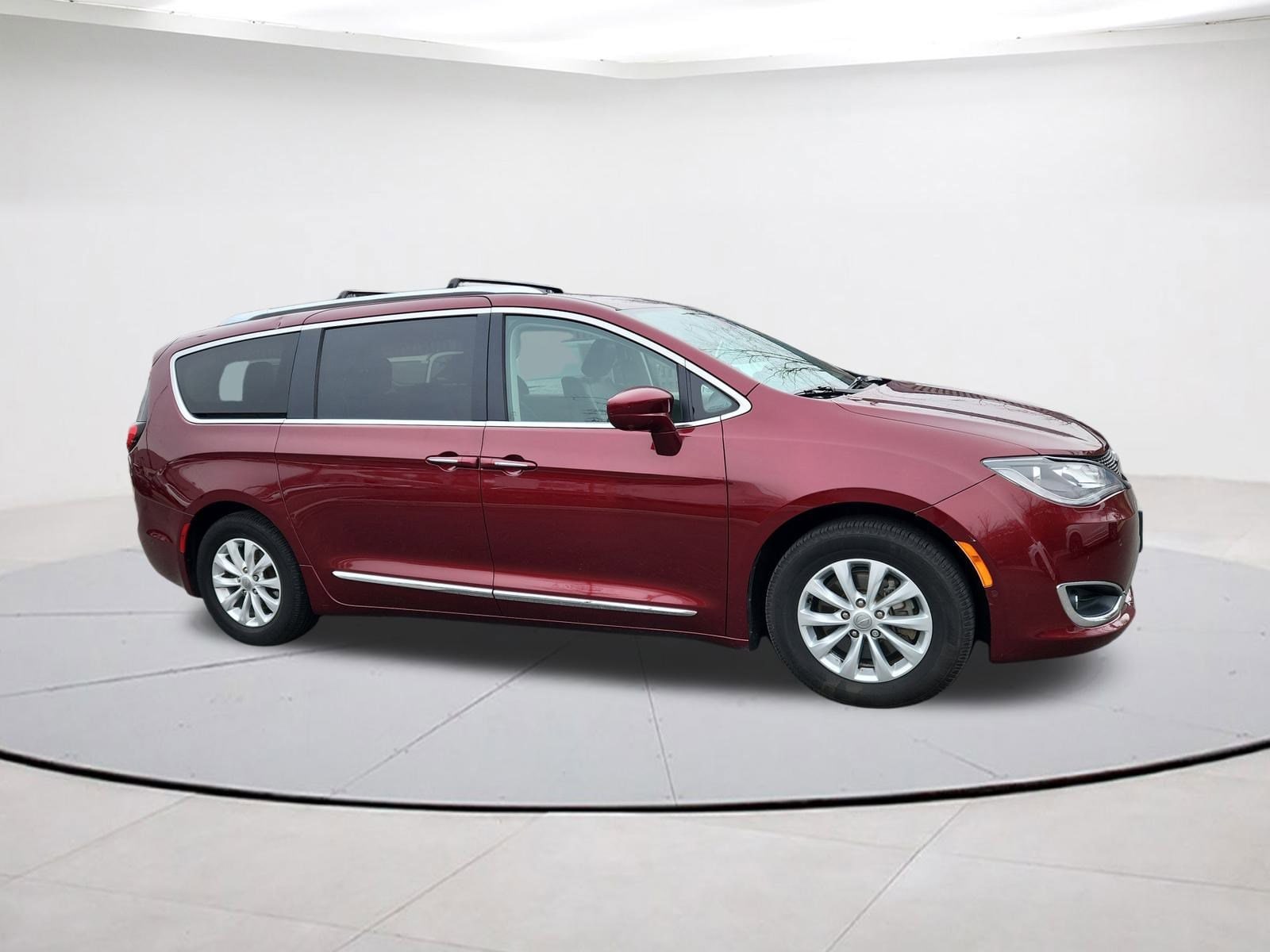 2018 Chrysler Pacifica Touring L Plus's photo
