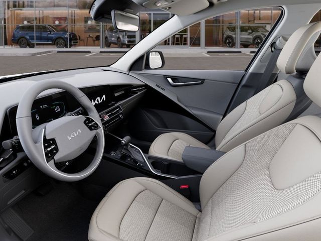 2025 Kia Niro EX - Photo 17