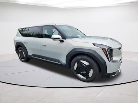 2024 Kia EV9 Light Long Range SUV