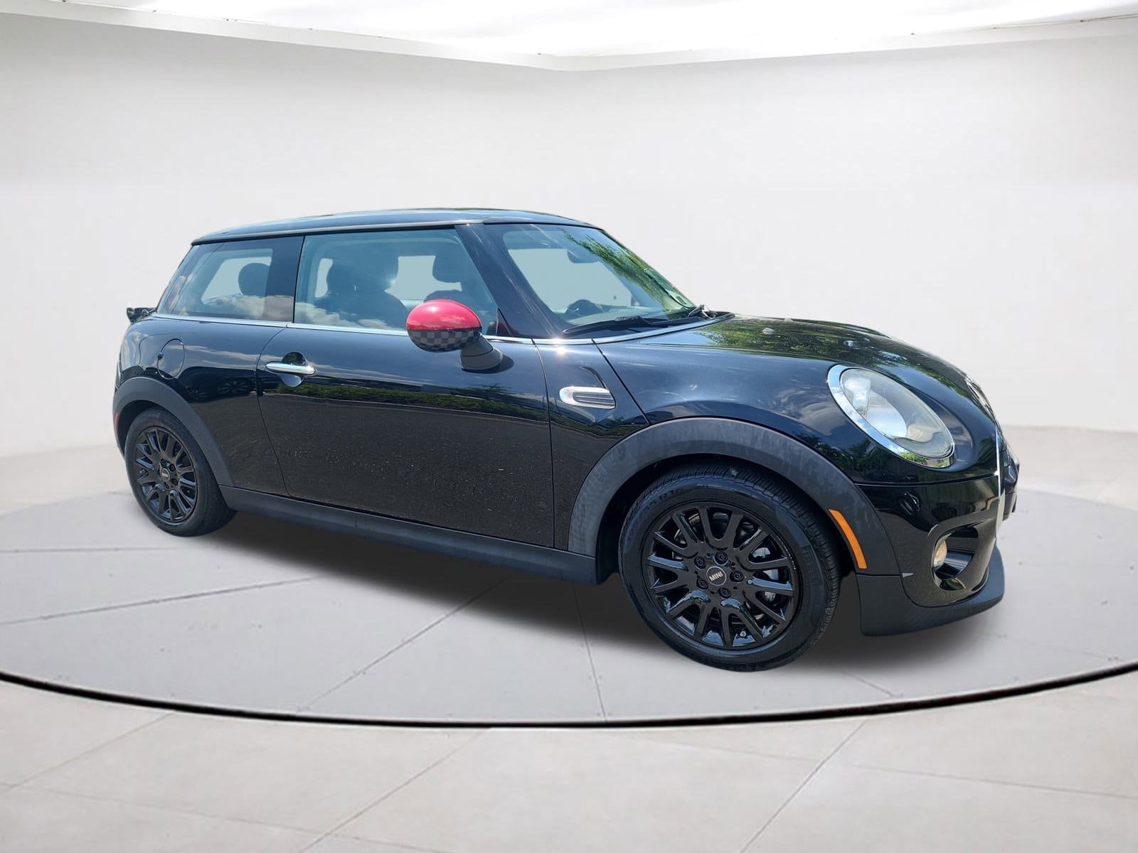 2018 MINI Cooper Base's photo