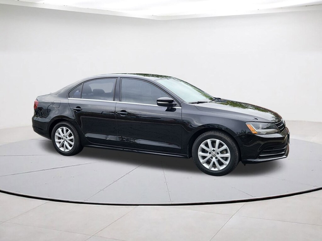 Used 2017 Volkswagen Jetta 1.4T SE Sedan