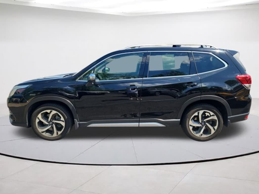 Used 2022 Subaru Forester Touring SUV