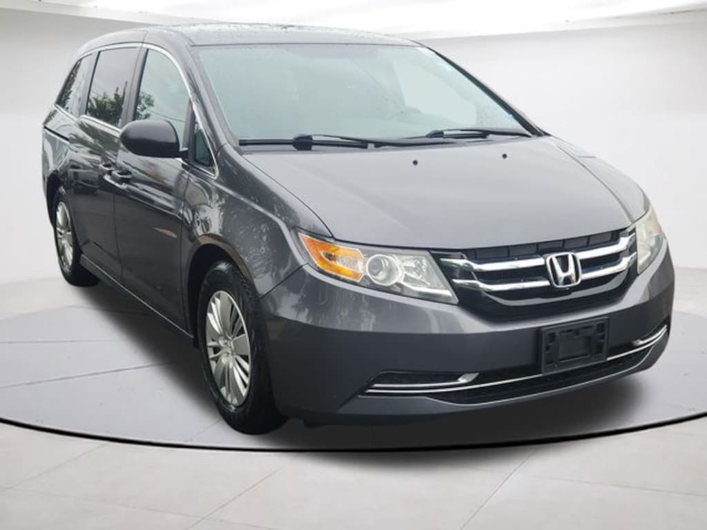 Used 2016 Honda Odyssey LX Minivan/Van