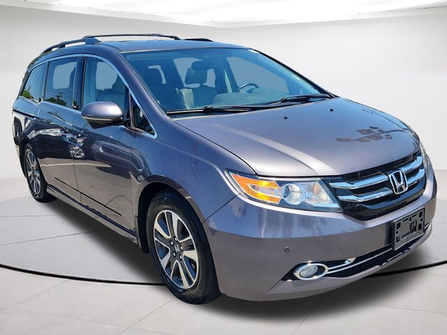 2015 Honda Odyssey Touring's photo