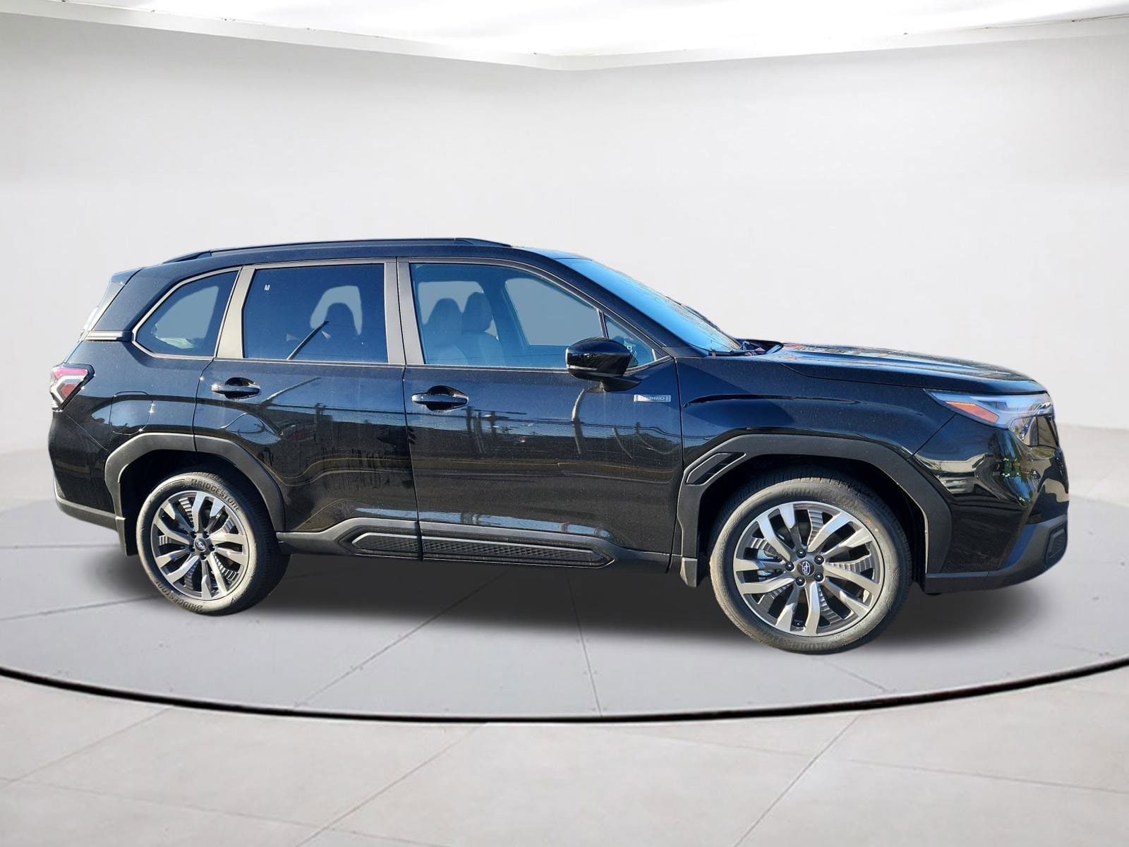 2025 Subaru Forester Touring's photo