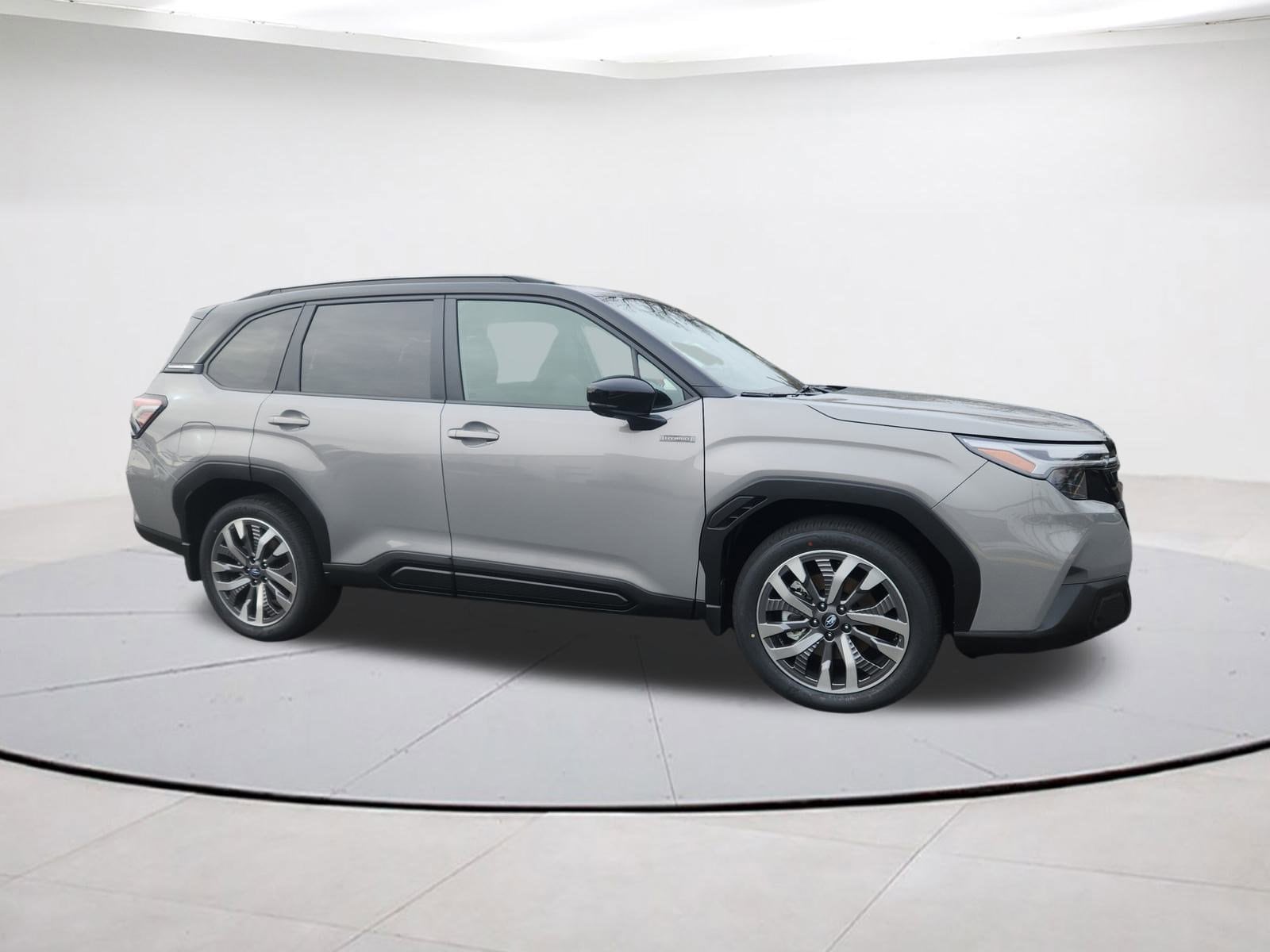 2025 Subaru Forester Touring's photo