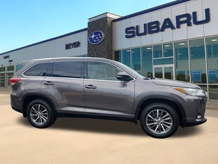 2019 Toyota Highlander XLE XLE V6 AWD 5TDJZRFH8KS929736
