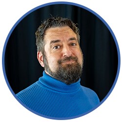 Staff member Seahvosh Nikmanesh from ID_d67faad82e96