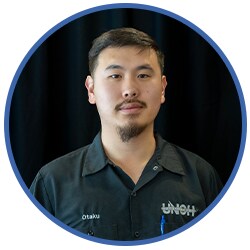 Staff member Richard Cho from ID_d67faad82e96