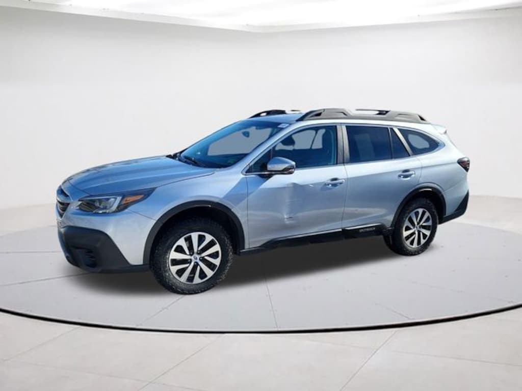 Used 2022 Subaru Outback Premium SUV