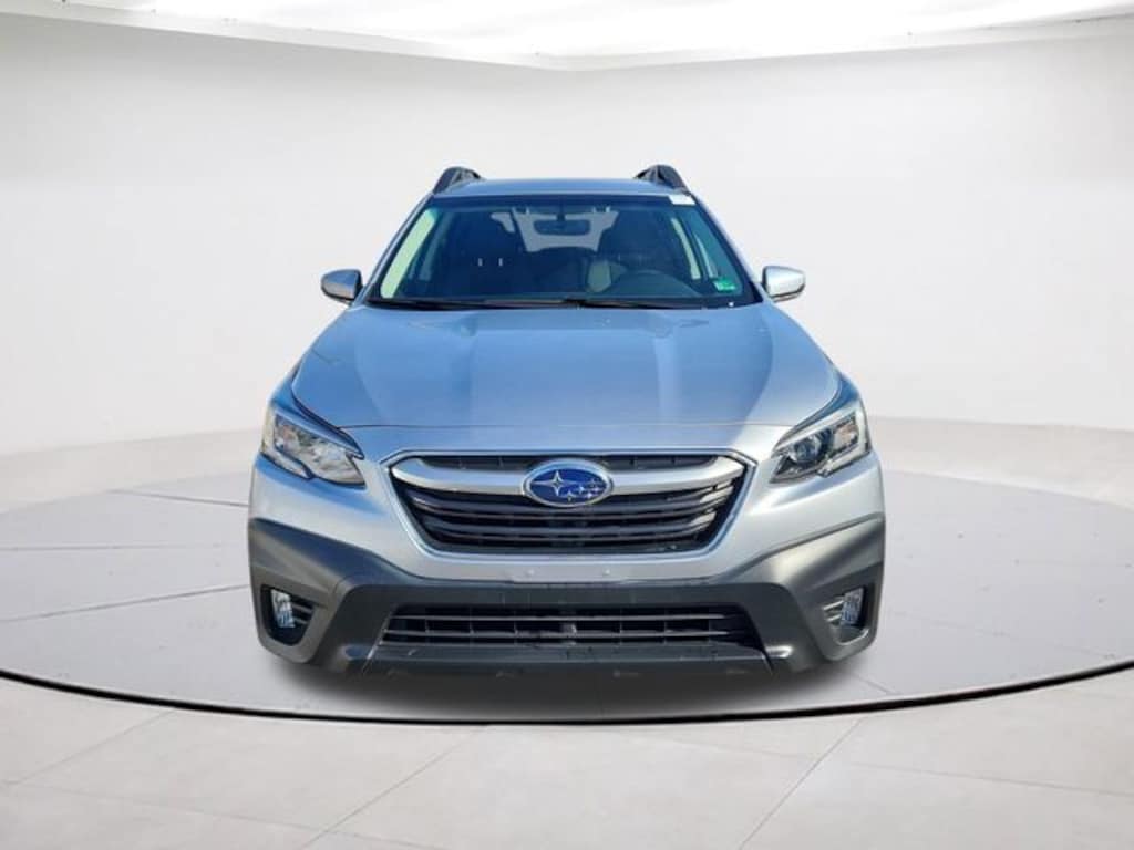 Used 2022 Subaru Outback Premium SUV