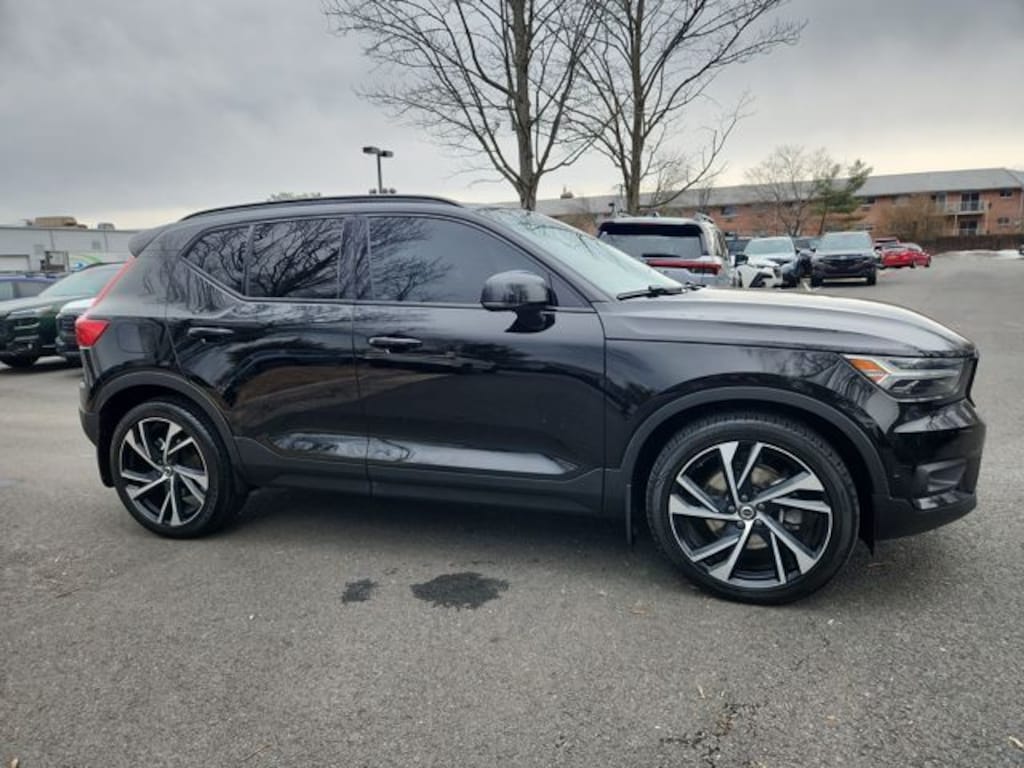 Used 2019 Volvo XC40 R-Design SUV