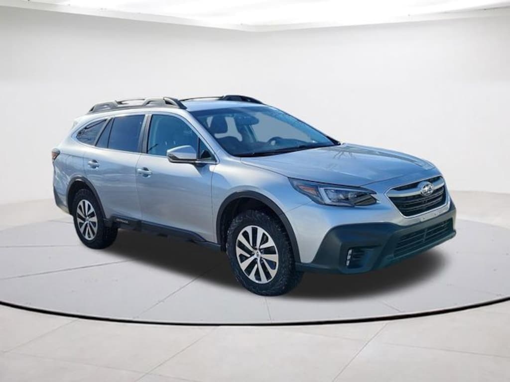 Used 2022 Subaru Outback Premium SUV